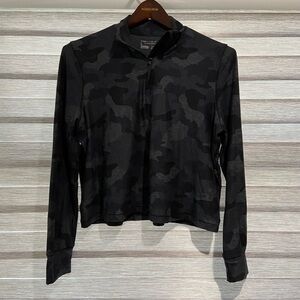 Yogalicius Lux Sweateshirt Women size L Crop Animal Print Long Sleeve Top